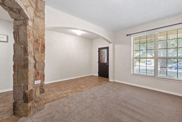 117 Emory Fields DR, Hutto, TX 78634