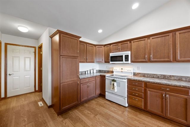 2211 Agate Street, Marion, IA 52302