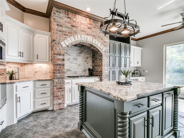 4208 Olde Copper Creek, Moore, OK 73160