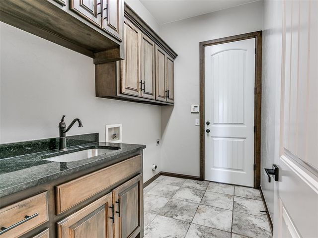 4208 Olde Copper Creek, Moore, OK 73160