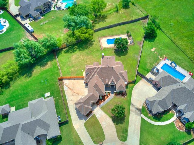 4208 Olde Copper Creek, Moore, OK 73160