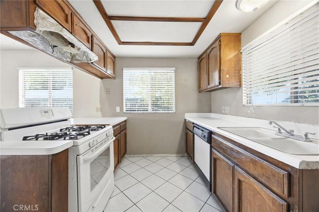 709 Crane Street, Bakersfield, CA 93306