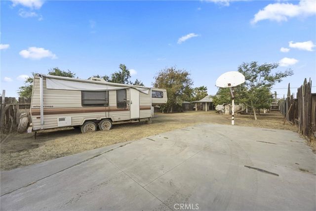 709 Crane Street, Bakersfield, CA 93306