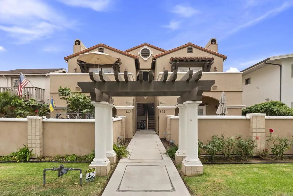 535 F Avenue 4, Coronado, CA 92118
