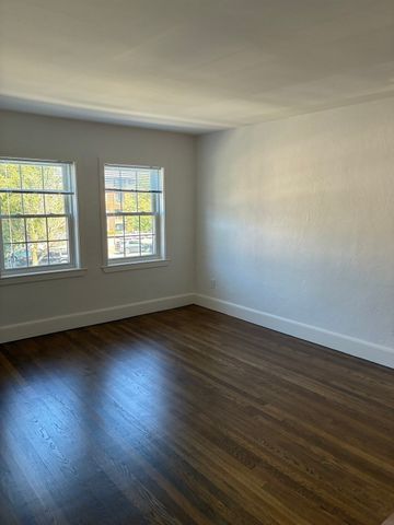 28 Aldrich B, Watertown, MA 02478