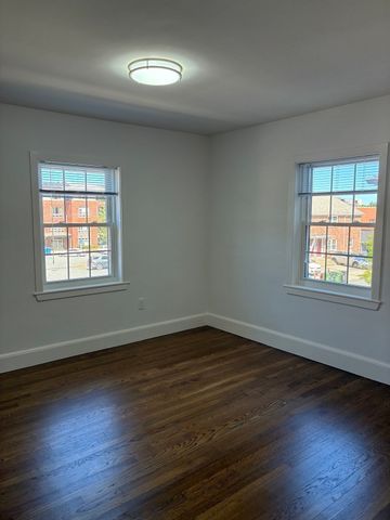 28 Aldrich B, Watertown, MA 02478