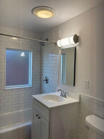 28 Aldrich B, Watertown, MA 02478