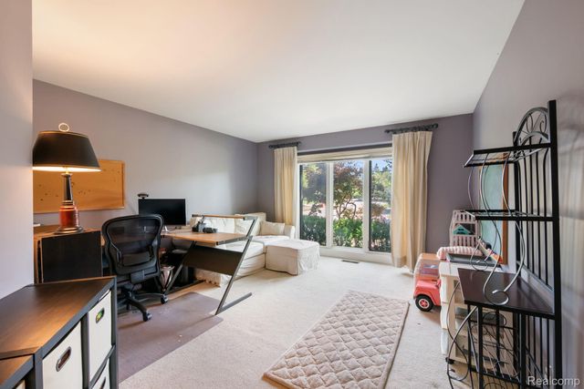 7367 Village Square Drive, West Bloomfield Charter Township, MI 48322