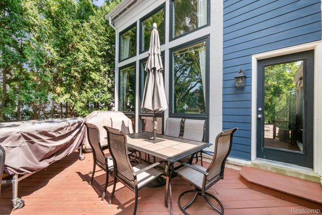 7367 Village Square Drive, West Bloomfield Charter Township, MI 48322