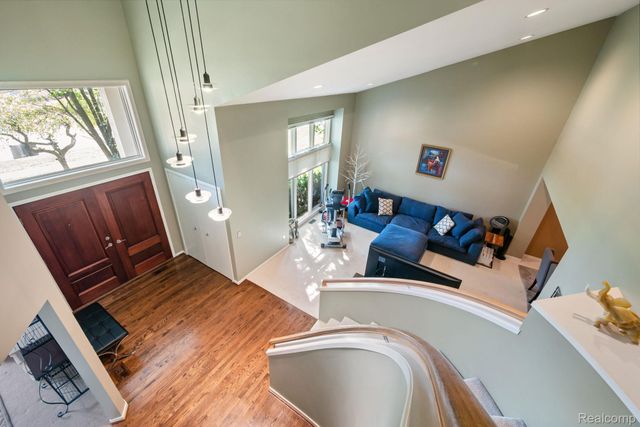 7367 Village Square Drive, West Bloomfield Charter Township, MI 48322