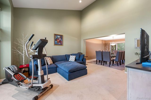 7367 Village Square Drive, West Bloomfield Charter Township, MI 48322
