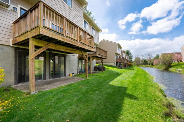 5002 Chelsea Cove N, Hopewell Junction, NY 12533