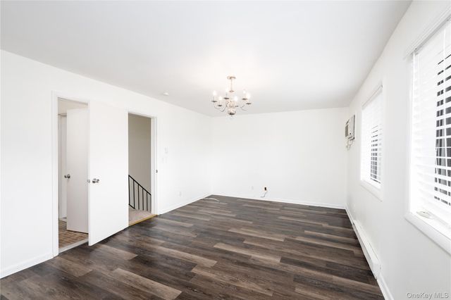 5002 Chelsea Cove N, Hopewell Junction, NY 12533