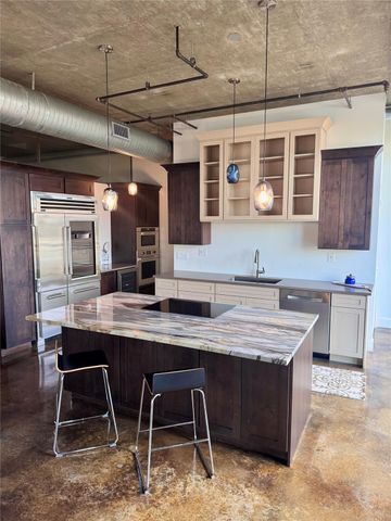 311 W 5th ST 905, Austin, TX 78701