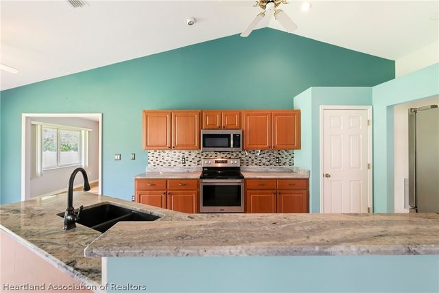 6 Corkwood Avenue, Lake Placid, FL 33852