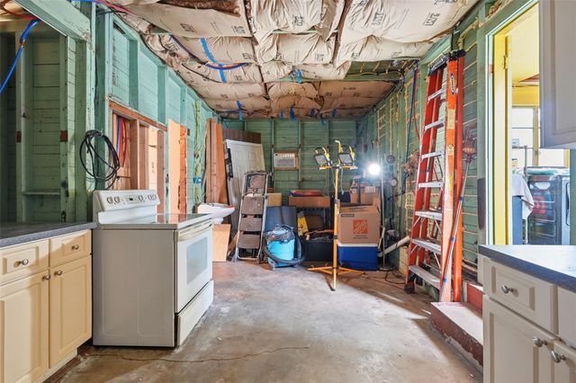 329 KINGSTON STREET S, St Petersburg, FL 33711