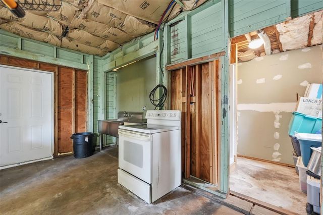 329 KINGSTON STREET S, St Petersburg, FL 33711