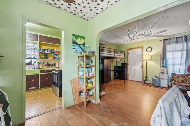 329 KINGSTON STREET S, St Petersburg, FL 33711