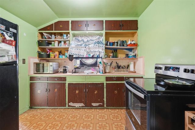 329 KINGSTON STREET S, St Petersburg, FL 33711