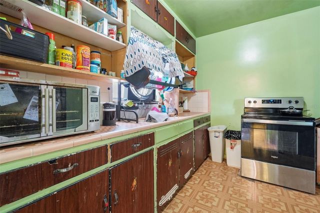 329 KINGSTON STREET S, St Petersburg, FL 33711