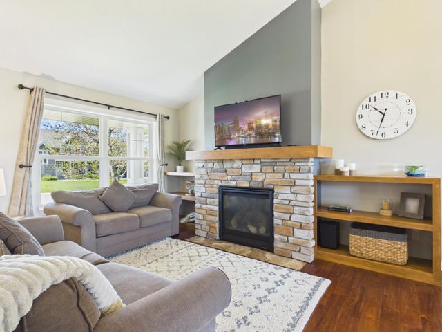 12668 314th Street, Lindstrom, MN 55045