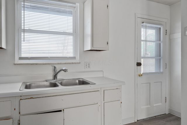 2856 Vanderberg Avenue, Columbus, OH 43204