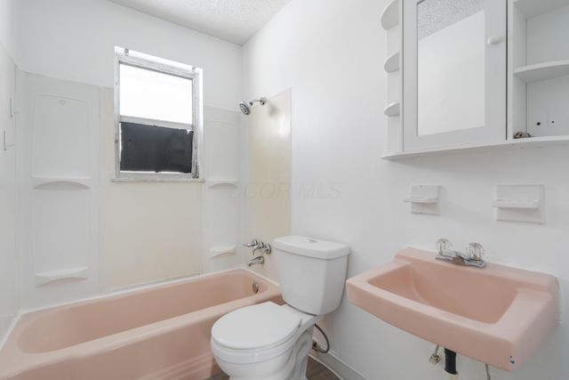 2856 Vanderberg Avenue, Columbus, OH 43204