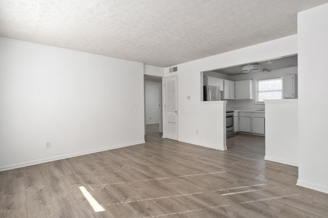 2856 Vanderberg Avenue, Columbus, OH 43204