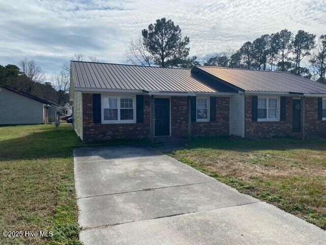 2305 Knollwood Lane, Midway Park, NC 28544