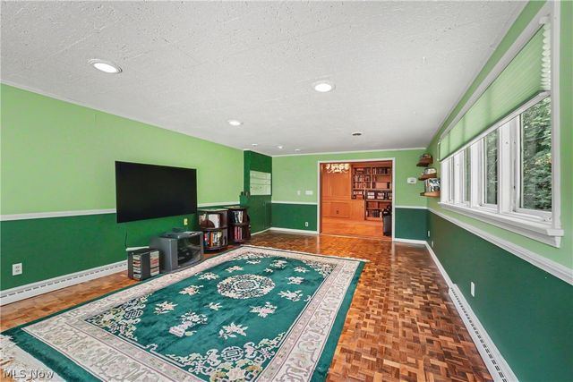 19909 Malvern Road, Shaker Heights, OH 44122