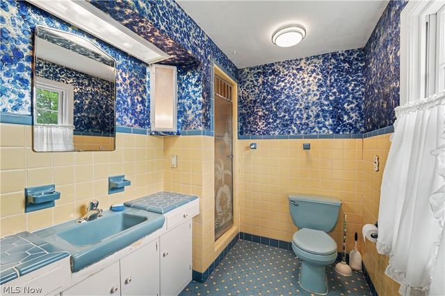 19909 Malvern Road, Shaker Heights, OH 44122