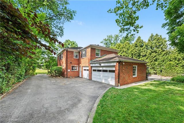 19909 Malvern Road, Shaker Heights, OH 44122