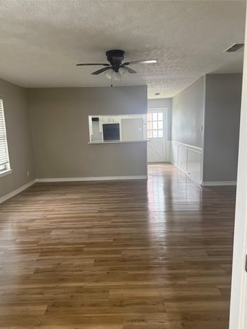 324 W Young Street, Howe, TX 75459