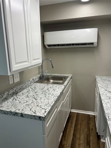 324 W Young Street, Howe, TX 75459