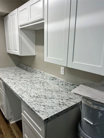 324 W Young Street, Howe, TX 75459