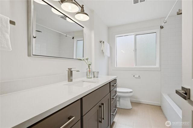 1608 151st Avenue SE, Bellevue, WA 98007