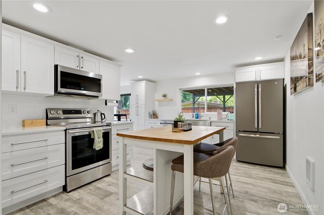 1608 151st Avenue SE, Bellevue, WA 98007