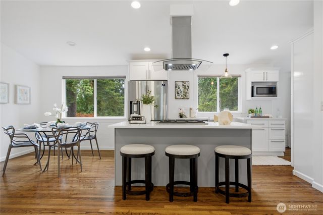1608 151st Avenue SE, Bellevue, WA 98007