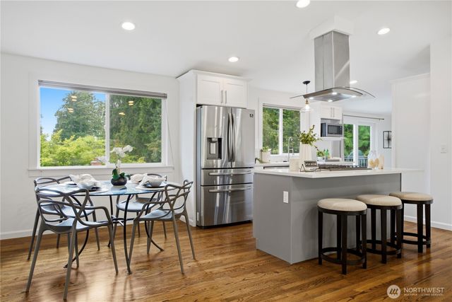 1608 151st Avenue SE, Bellevue, WA 98007