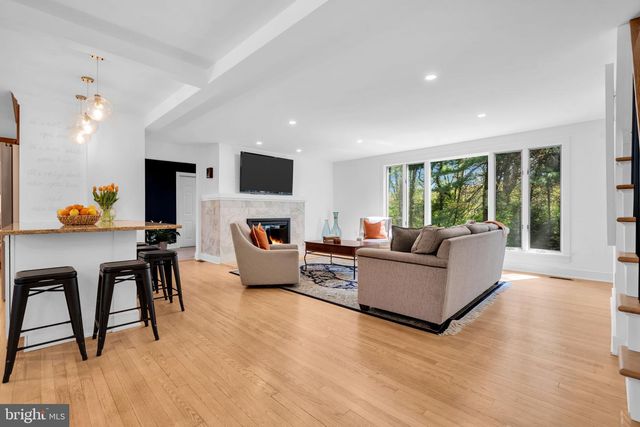 26 HERRONTOWN CIR, Princeton, NJ 08540