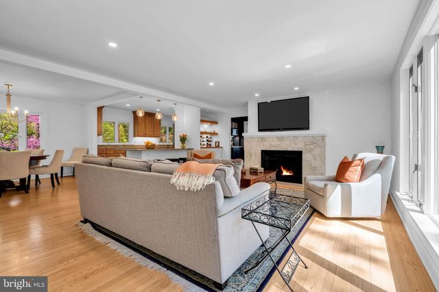 26 HERRONTOWN CIR, Princeton, NJ 08540