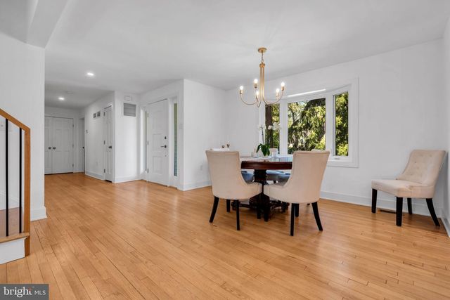 26 HERRONTOWN CIR, Princeton, NJ 08540