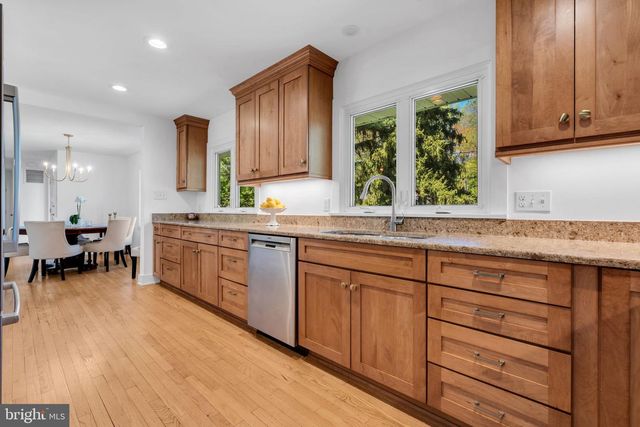 26 HERRONTOWN CIR, Princeton, NJ 08540