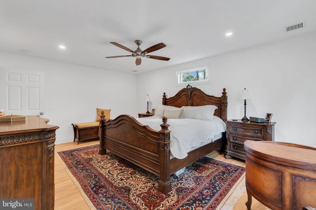 26 HERRONTOWN CIR, Princeton, NJ 08540