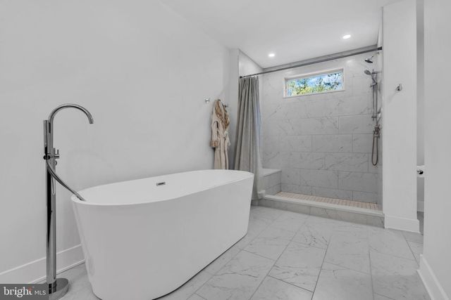 26 HERRONTOWN CIR, Princeton, NJ 08540