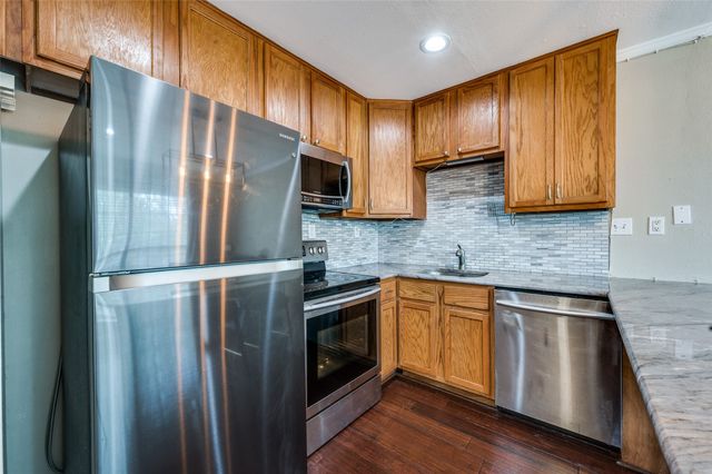 16301 Ledgemont Lane 217, Addison, TX 75001