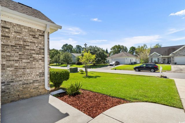 117 Jessica Lakes Dr., Conway, SC 29526