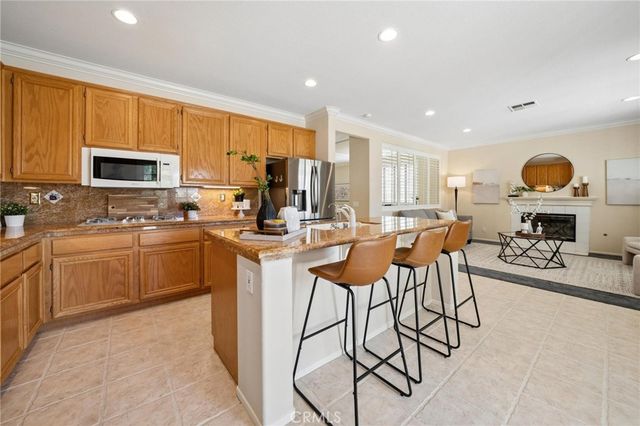 25716 Hood Way, Stevenson Ranch, CA 91381