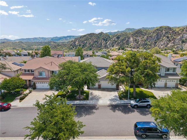 25716 Hood Way, Stevenson Ranch, CA 91381
