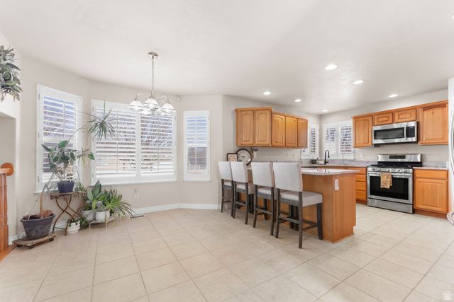 2412 W SILVER MEADOW WAY, West Jordan, UT 84088